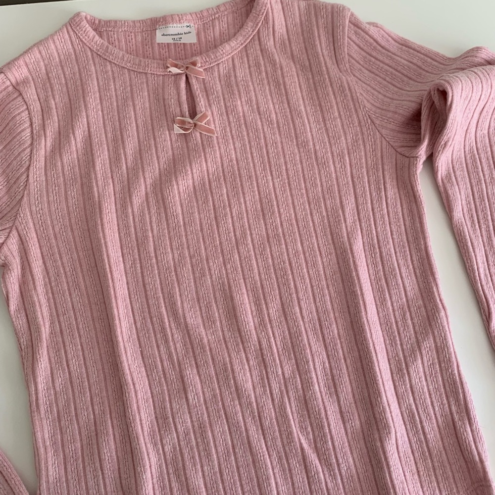Abercrombie Kids Light Pink Ribbed Long Sleeve Top Size 13-14